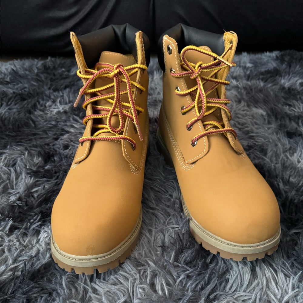 Brand new men boots